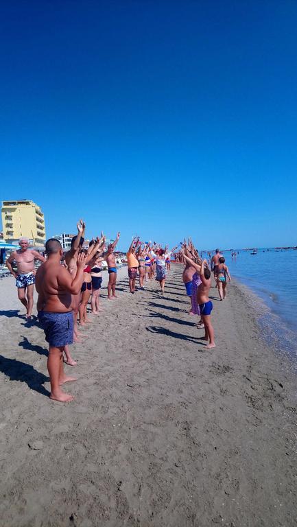 Strand Hotel Colorado Lido Di Savio Eksteriør billede